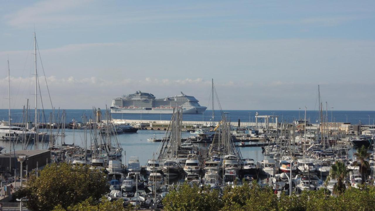 Acci Cannes Marina Bagian luar foto