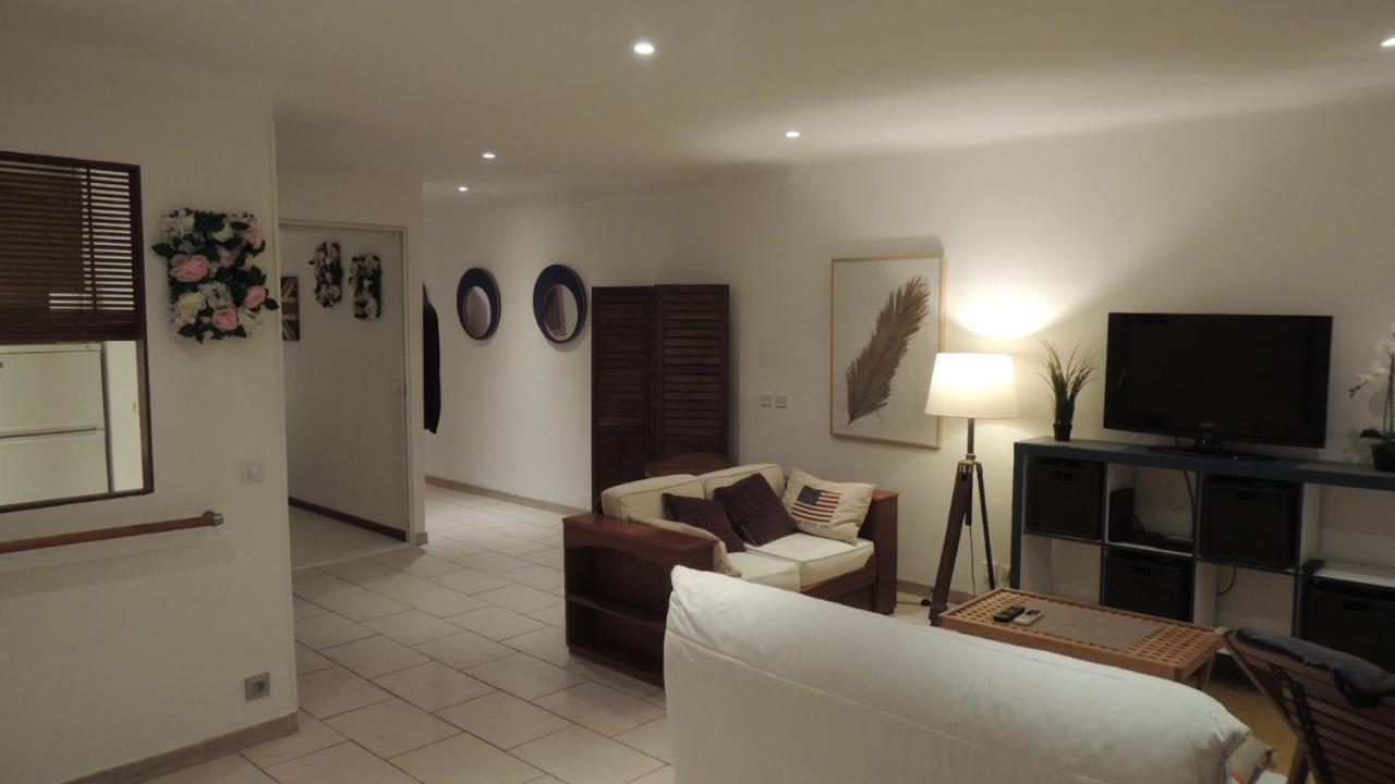 Acci Cannes Marina Bagian luar foto