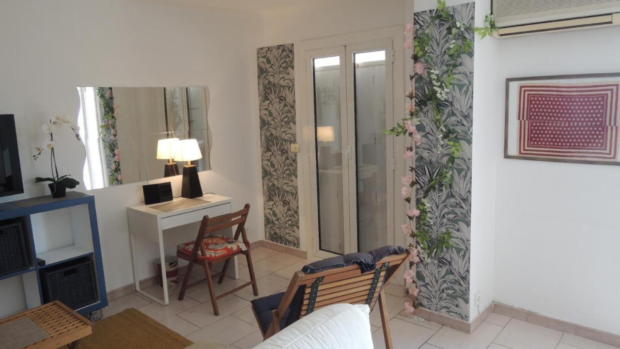 Acci Cannes Marina Bagian luar foto