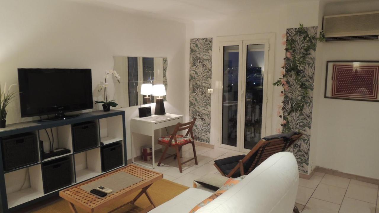 Acci Cannes Marina Bagian luar foto